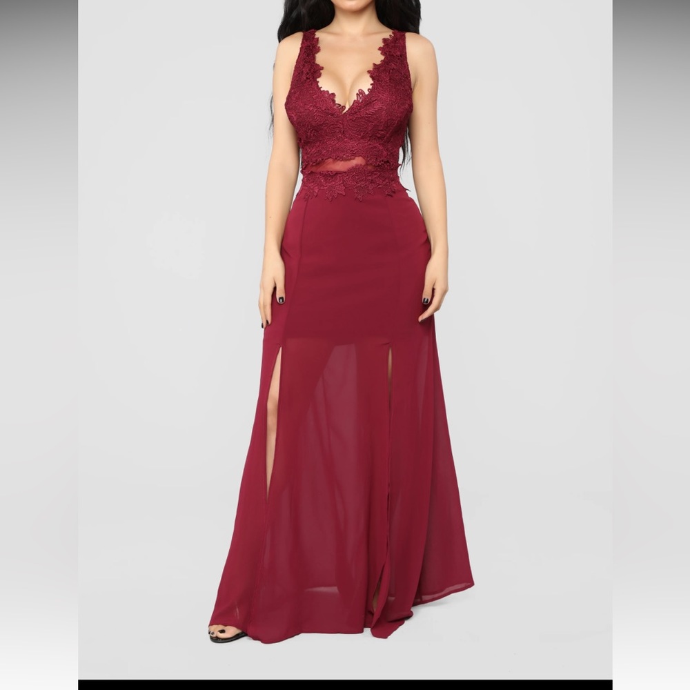 FashionNova lace chiffon burgundy wine maxi dress NWOT never worn size M